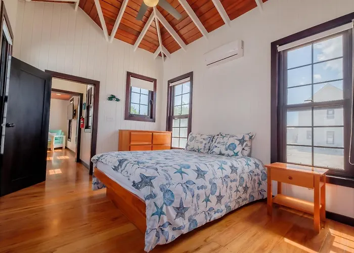 Caribbean Vacation And The Poolclub At Mahogany! Holiday home