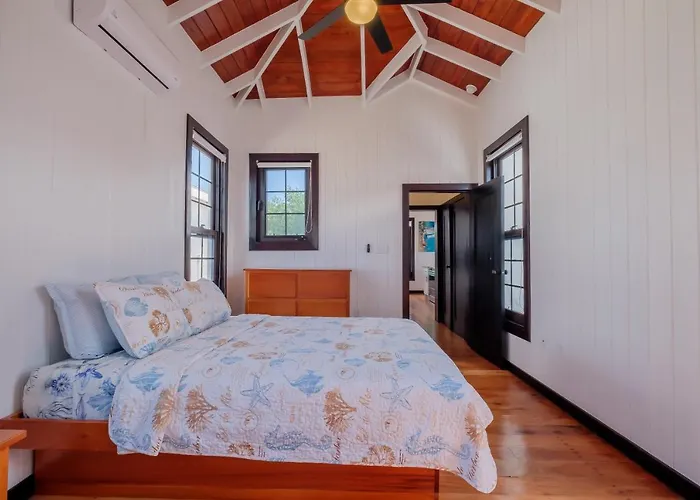 Caribbean Vacation And The Poolclub At Mahogany! Holiday home San Pedro (Ambergris Caye)