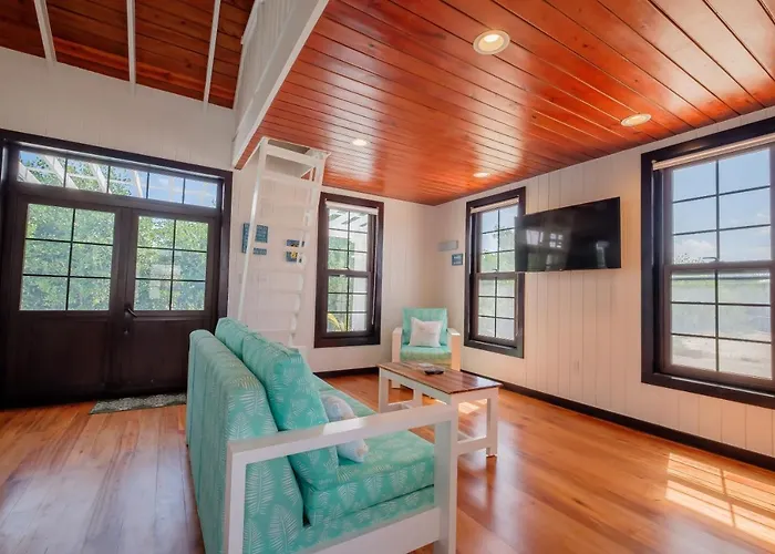 Caribbean Vacation And The Poolclub At Mahogany! Holiday home San Pedro (Ambergris Caye)